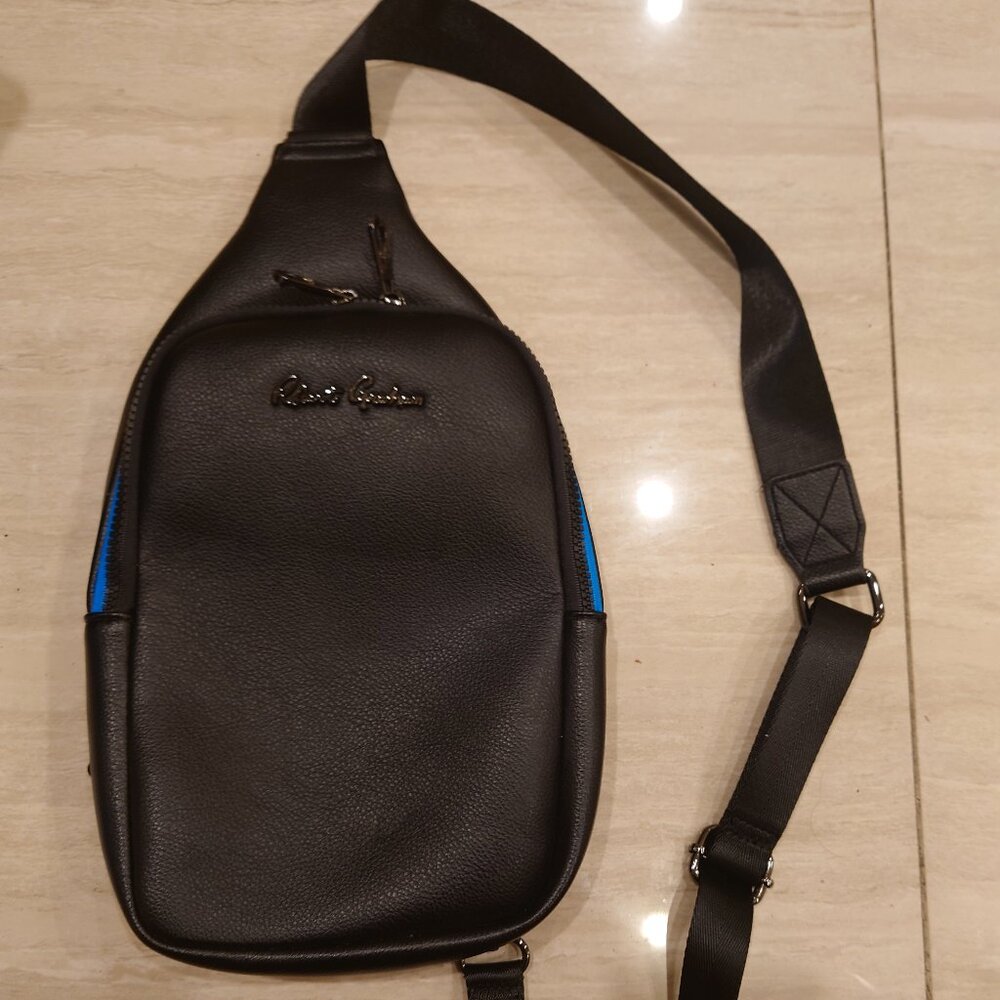 NEW Robert Graham Men's Jetty  Sling Bag- Black